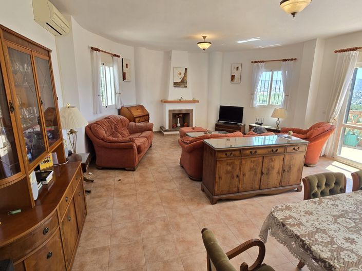 Image No.21-3 Bed Villa for sale