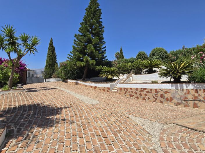 Image No.47-3 Bed Villa for sale