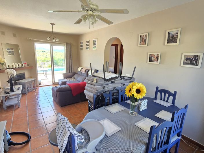 Image No.15-6 Bed Villa for sale