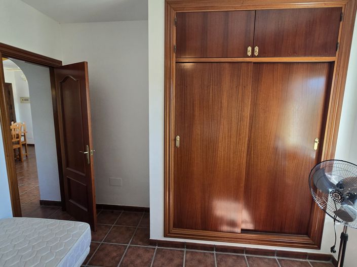 Image No.40-6 Bed Villa for sale