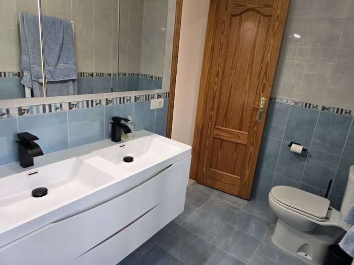 Image No.41-3 Bed Villa for sale