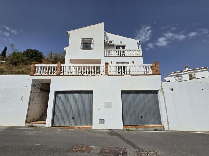 Image No.37-3 Bed Villa for sale