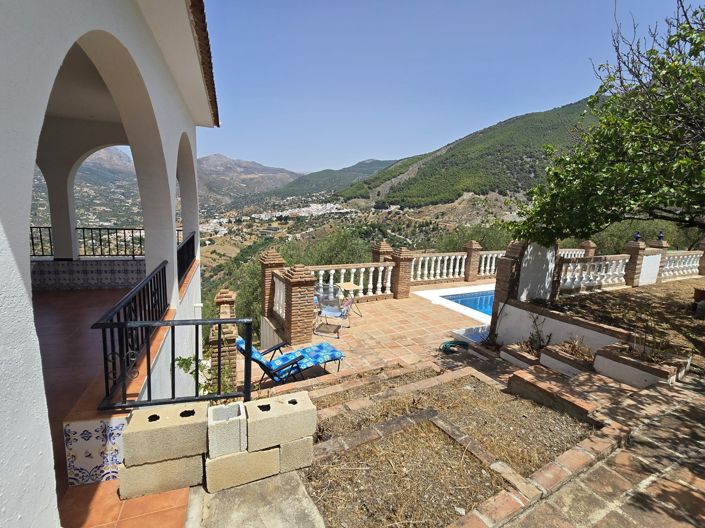 Image No.37-4 Bed Village House for sale