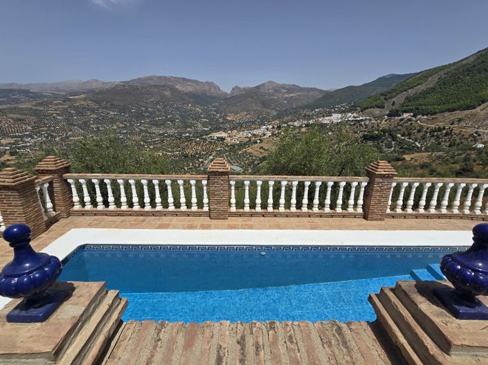 Image No.6-4 Bed Village House for sale