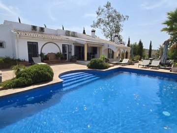 1382-villa-for-sale-in-vinuela-48639-large