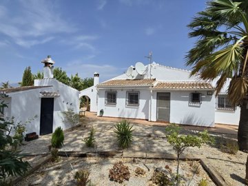 1382-villa-for-sale-in-vinuela-48654-large