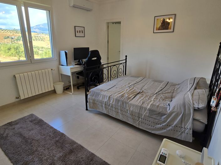 Image No.44-4 Bed Villa for sale