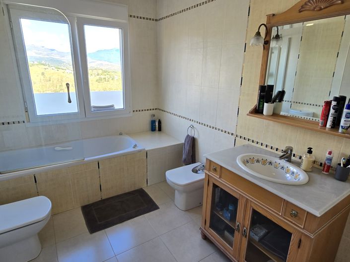 Image No.51-4 Bed Villa for sale