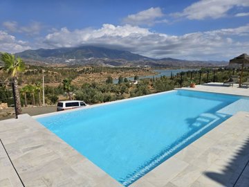 1385-villa-for-sale-in-los-romanes-49033-larg