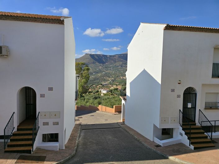 Image No.26-3 Bed Village House for sale