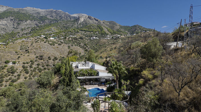 Image No.2-5 Bed Villa for sale