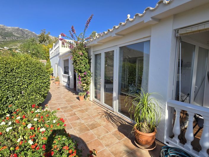 Image No.50-5 Bed Villa for sale