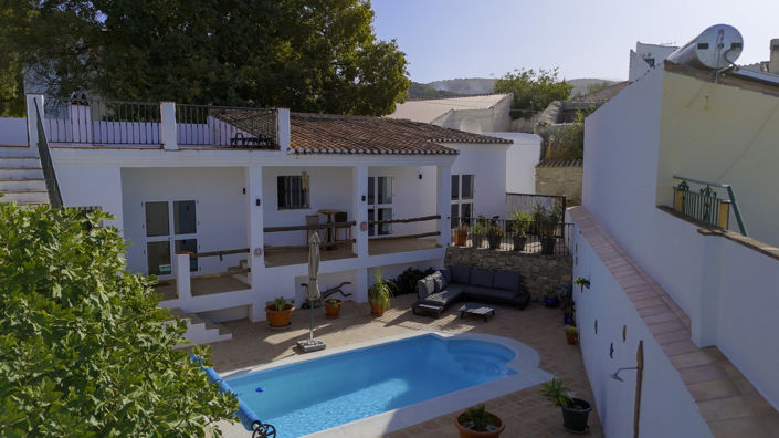 Image No.35-2 Bed Villa for sale