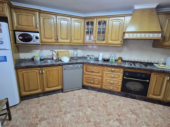 Image No.25-6 Bed Village House for sale