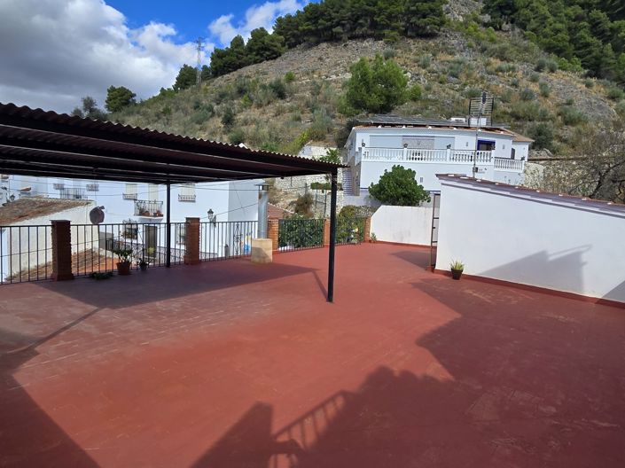 Image No.4-6 Bed Village House for sale