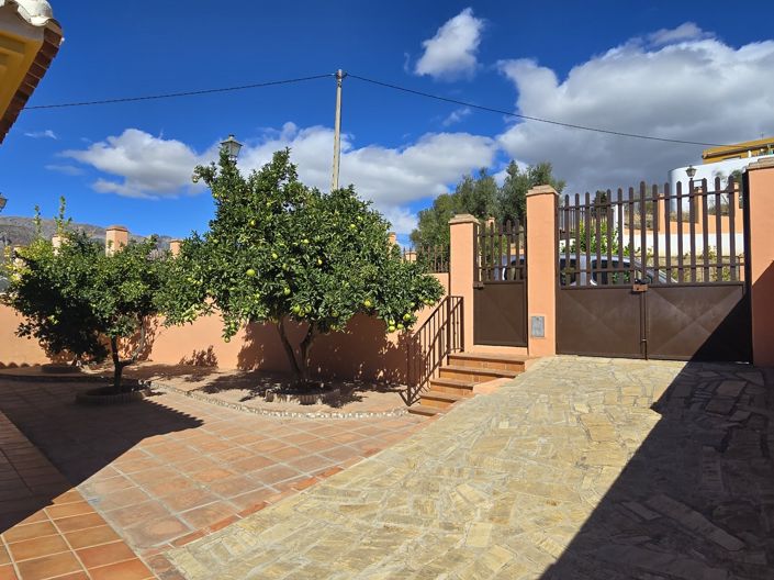 Image No.14-3 Bed Villa for sale