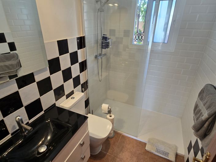 Image No.25-3 Bed Villa for sale