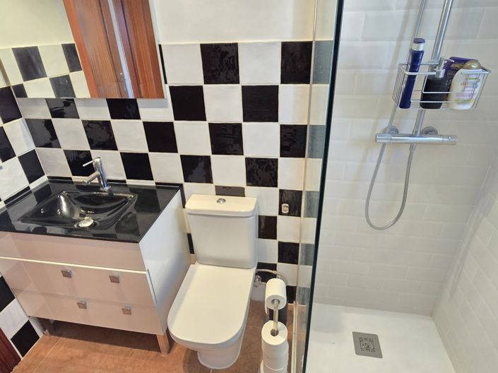 Image No.26-3 Bed Villa for sale