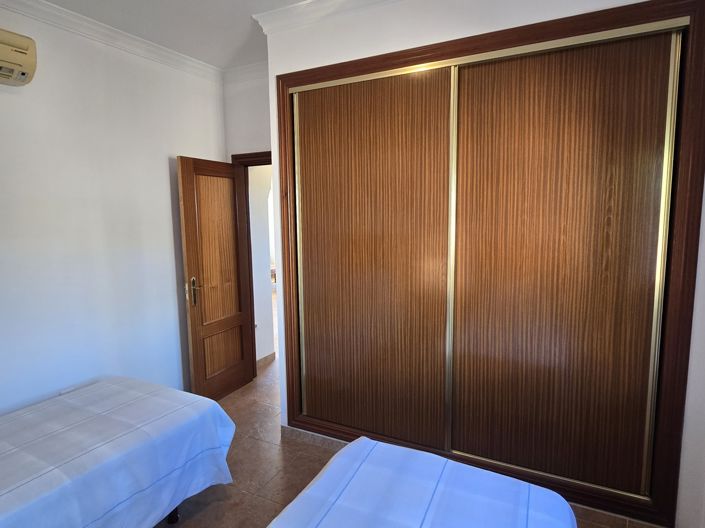 Image No.28-3 Bed Villa for sale