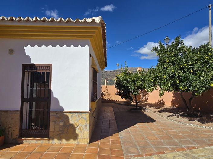 Image No.39-3 Bed Villa for sale