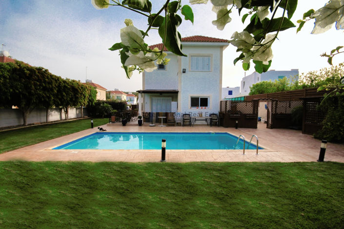 Image No.13-3 Bed Villa for sale