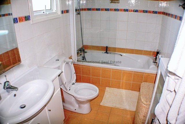 Image No.9-3 Bed Villa for sale