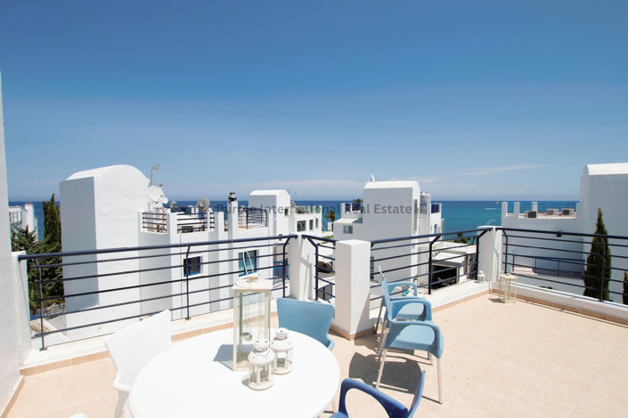 Image No.2-5 Bed Villa for sale