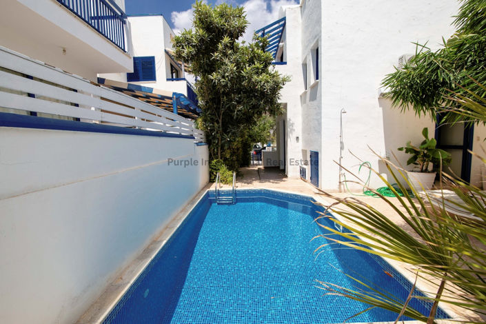 Image No.2-3 Bed Villa for sale