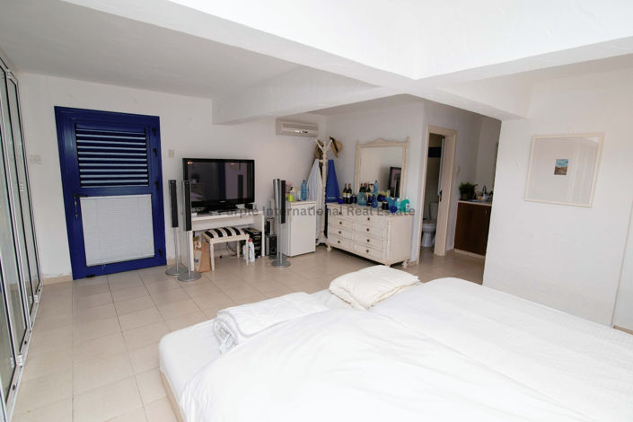 Image No.24-3 Bed Villa for sale