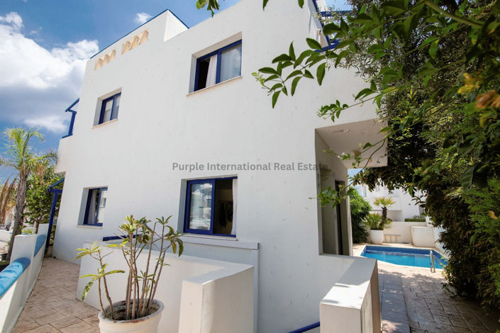 Image No.33-3 Bed Villa for sale