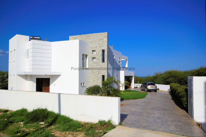 Image No.1-5 Bed Villa for sale