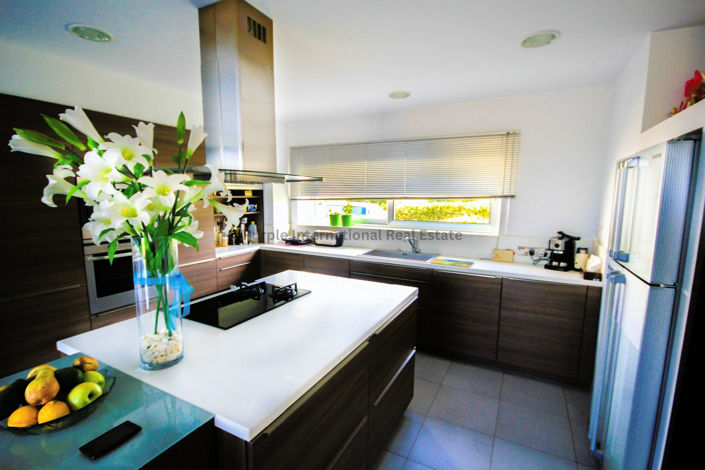 Image No.6-5 Bed Villa for sale