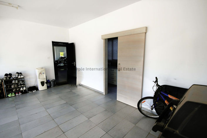 Image No.9-5 Bed Villa for sale