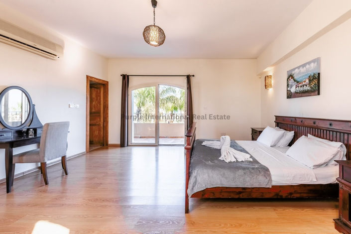 Image No.42-5 Bed Villa for sale