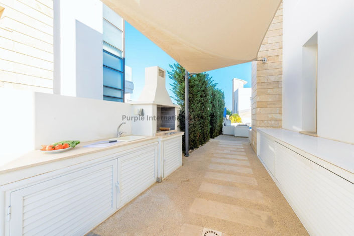 Image No.27-6 Bed Villa for sale