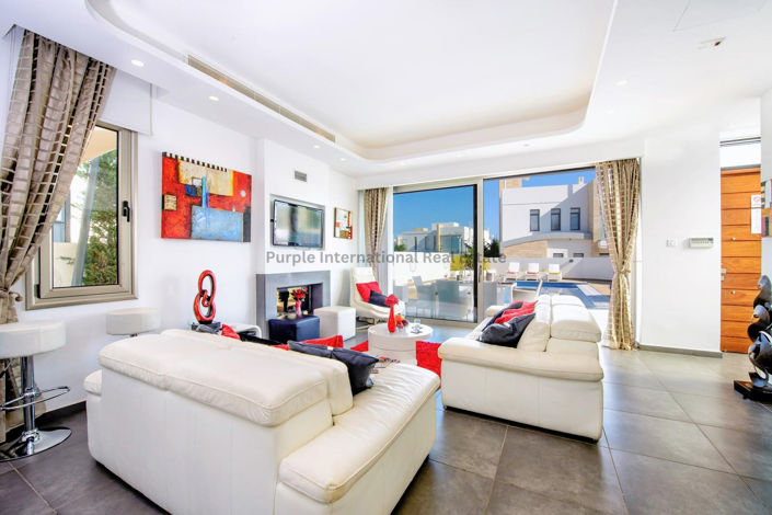 Image No.8-6 Bed Villa for sale