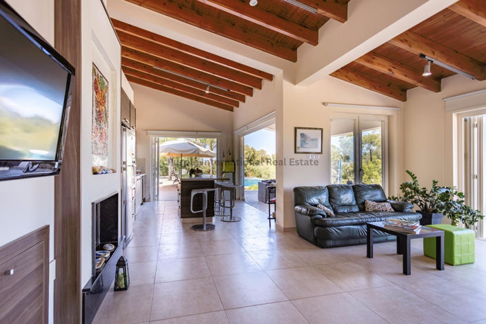 Image No.4-6 Bed Villa for sale