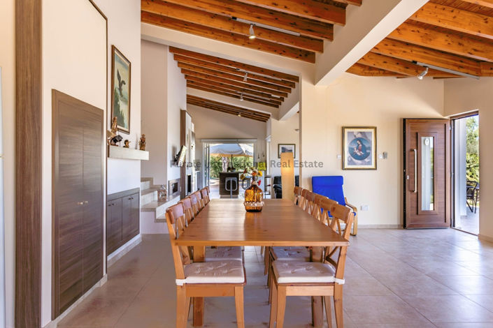 Image No.8-6 Bed Villa for sale