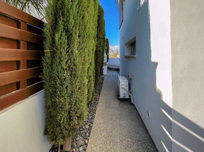 Image No.21-3 Bed Villa for sale