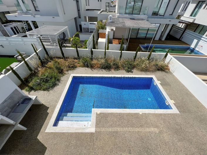 Image No.12-3 Bed Villa for sale