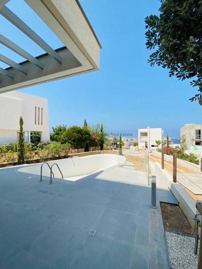 Image No.19-3 Bed Villa for sale