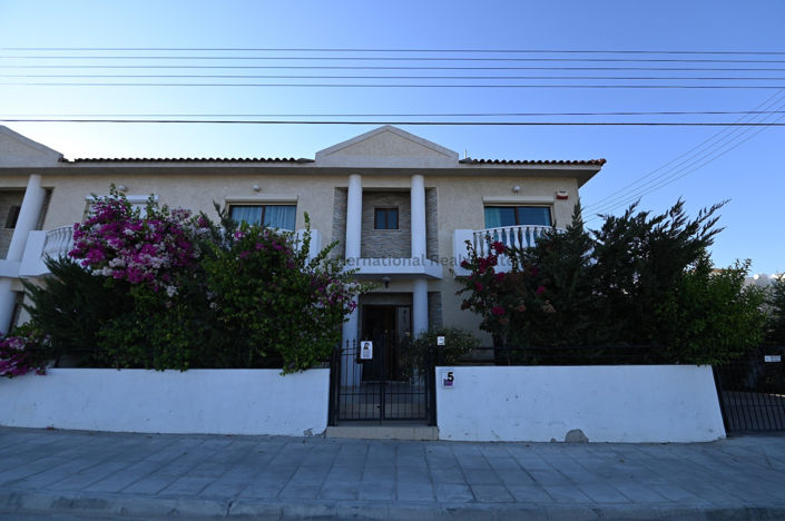 Image No.1-3 Bed Villa for sale