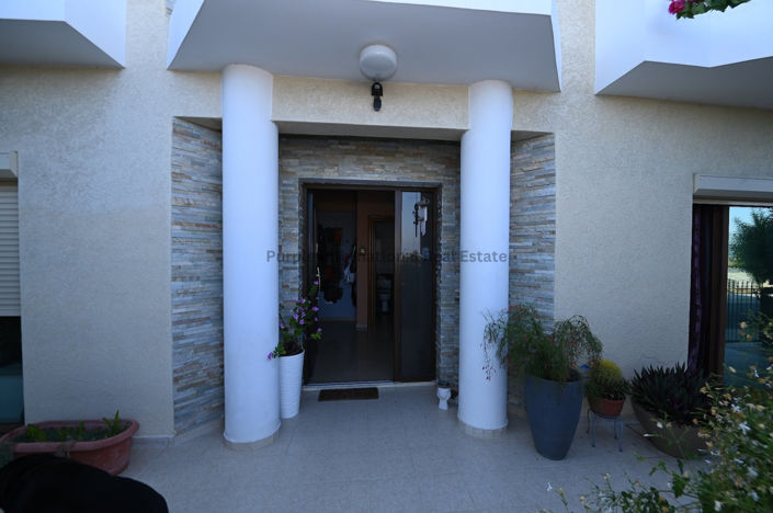 Image No.2-3 Bed Villa for sale