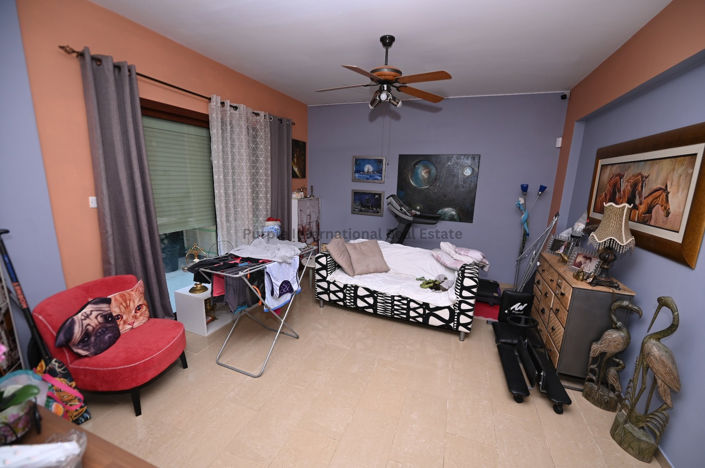 Image No.9-3 Bed Villa for sale