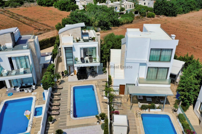 Image No.11-5 Bed Villa for sale