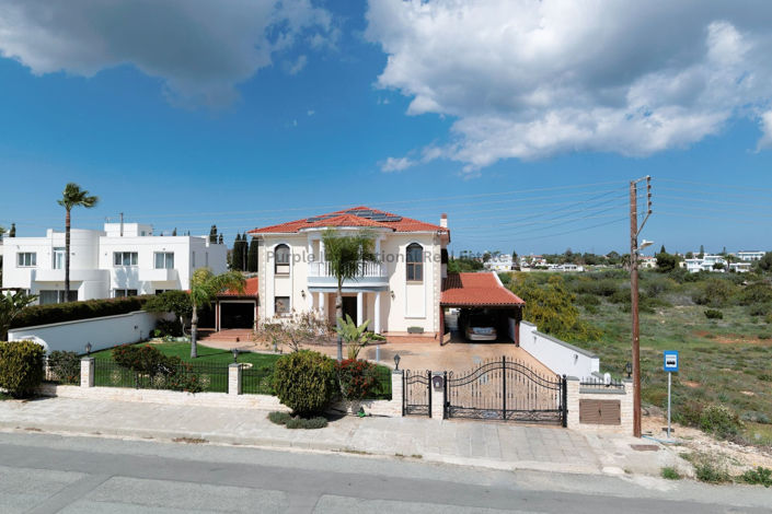 Image No.1-5 Bed Villa for sale