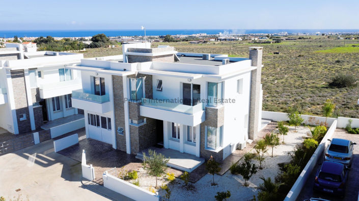 Image No.38-4 Bed Villa for sale