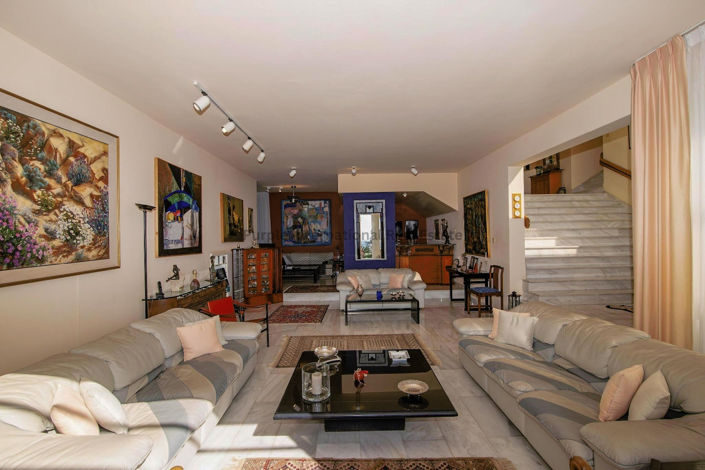 Image No.10-3 Bed Villa for sale