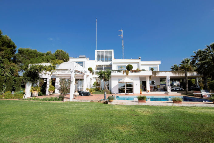 Image No.2-3 Bed Villa for sale