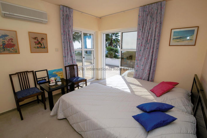 Image No.26-3 Bed Villa for sale